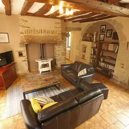 Apartment Saint-denis-sur-sarthon, 4 Pieces, 9 Personnes - Fr-1-497-21 Saint-Denis-sur-Sarthon